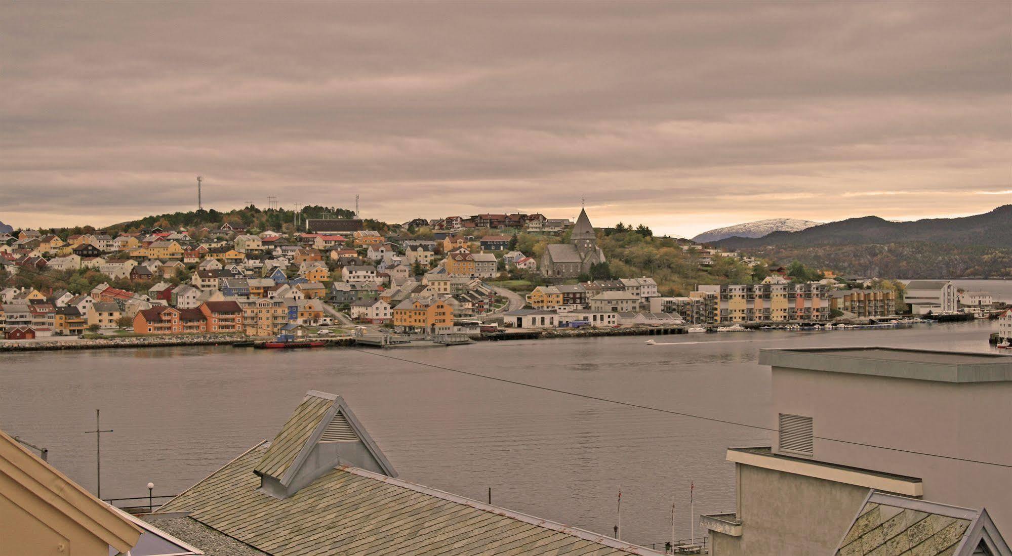 Astoria Hotel Kristiansund Exterior foto