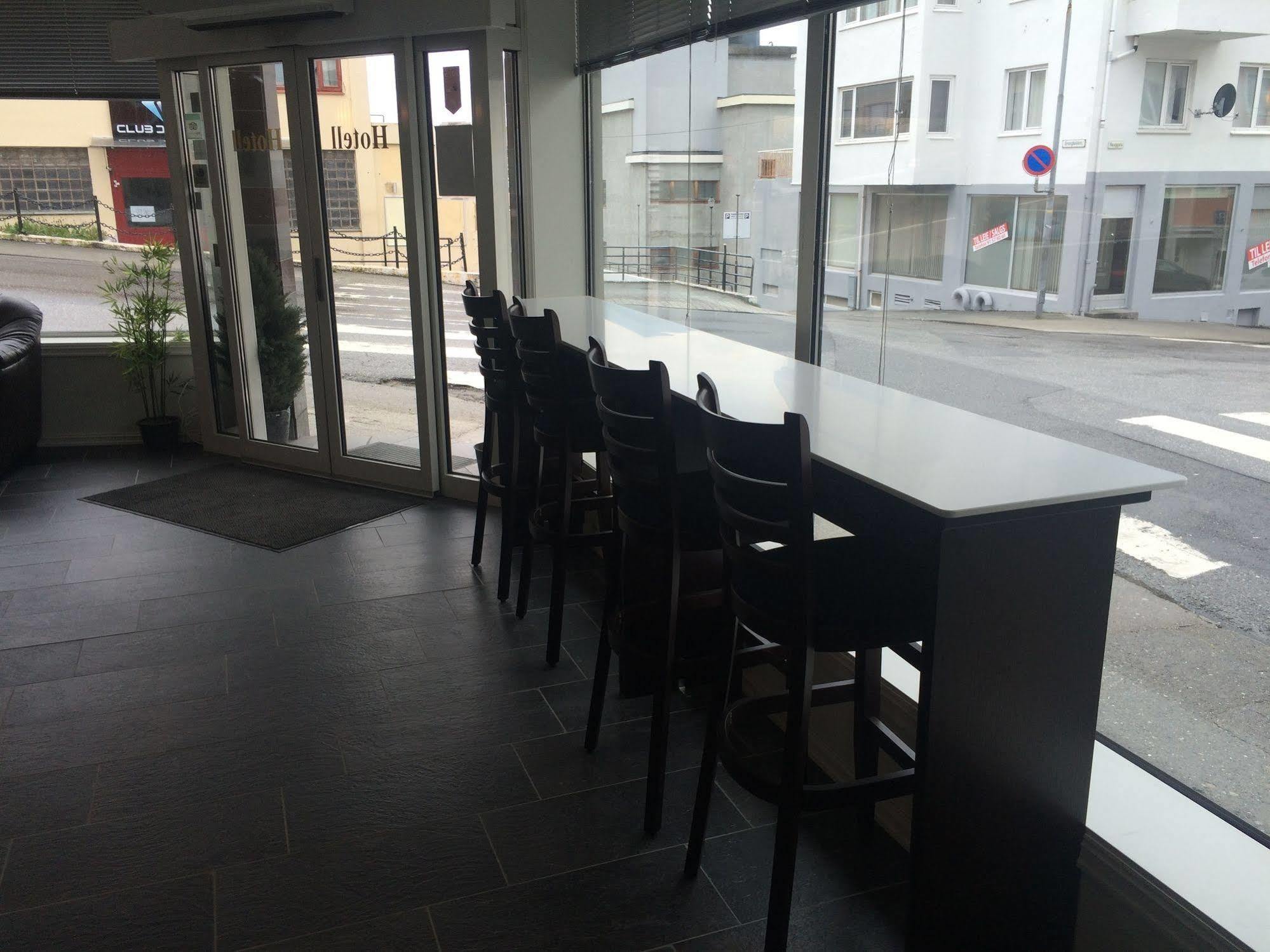 Astoria Hotel Kristiansund Exterior foto