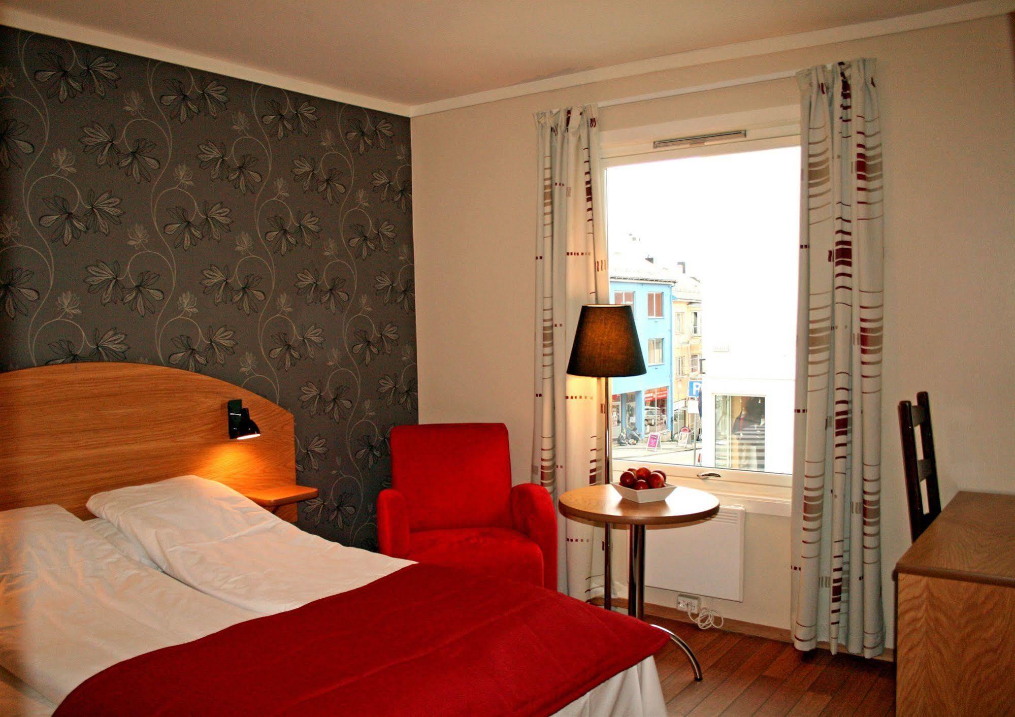 Astoria Hotel Kristiansund Exterior foto